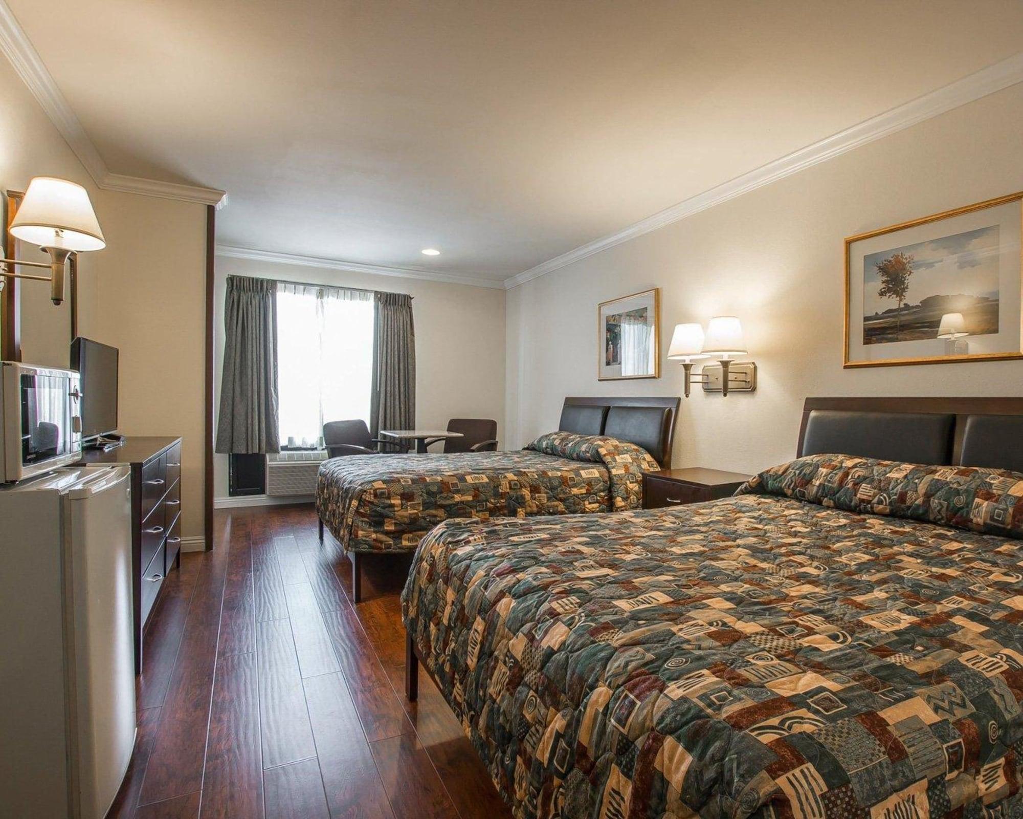 Rodeway Inn Riverside Bagian luar foto