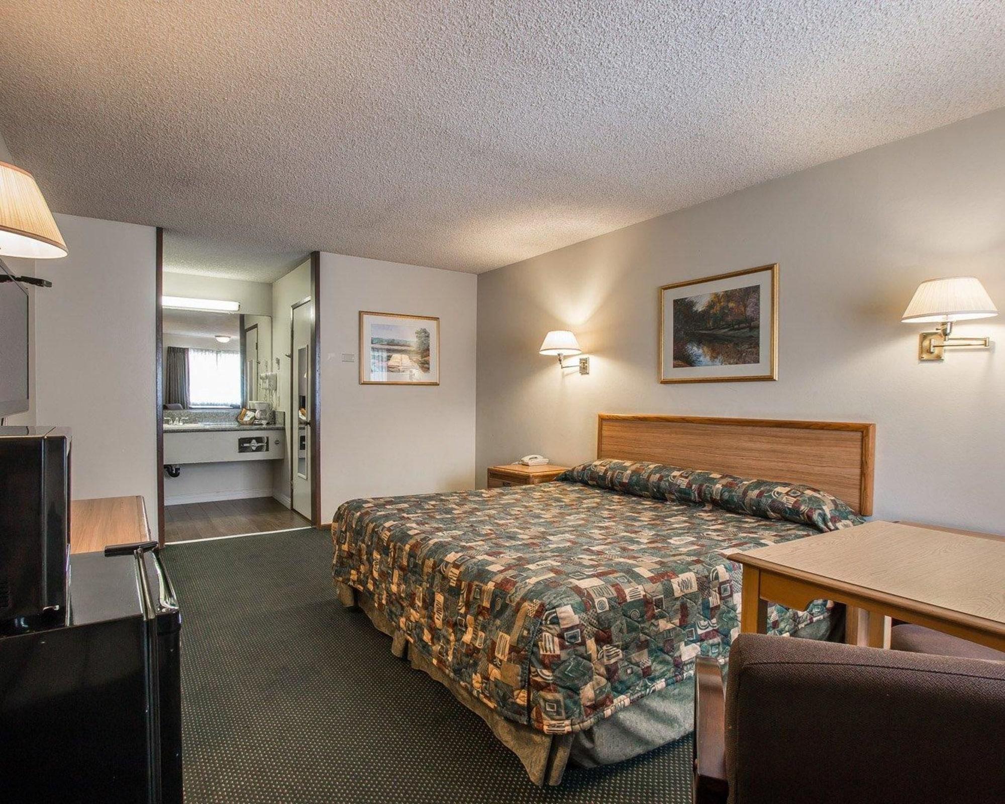 Rodeway Inn Riverside Bagian luar foto