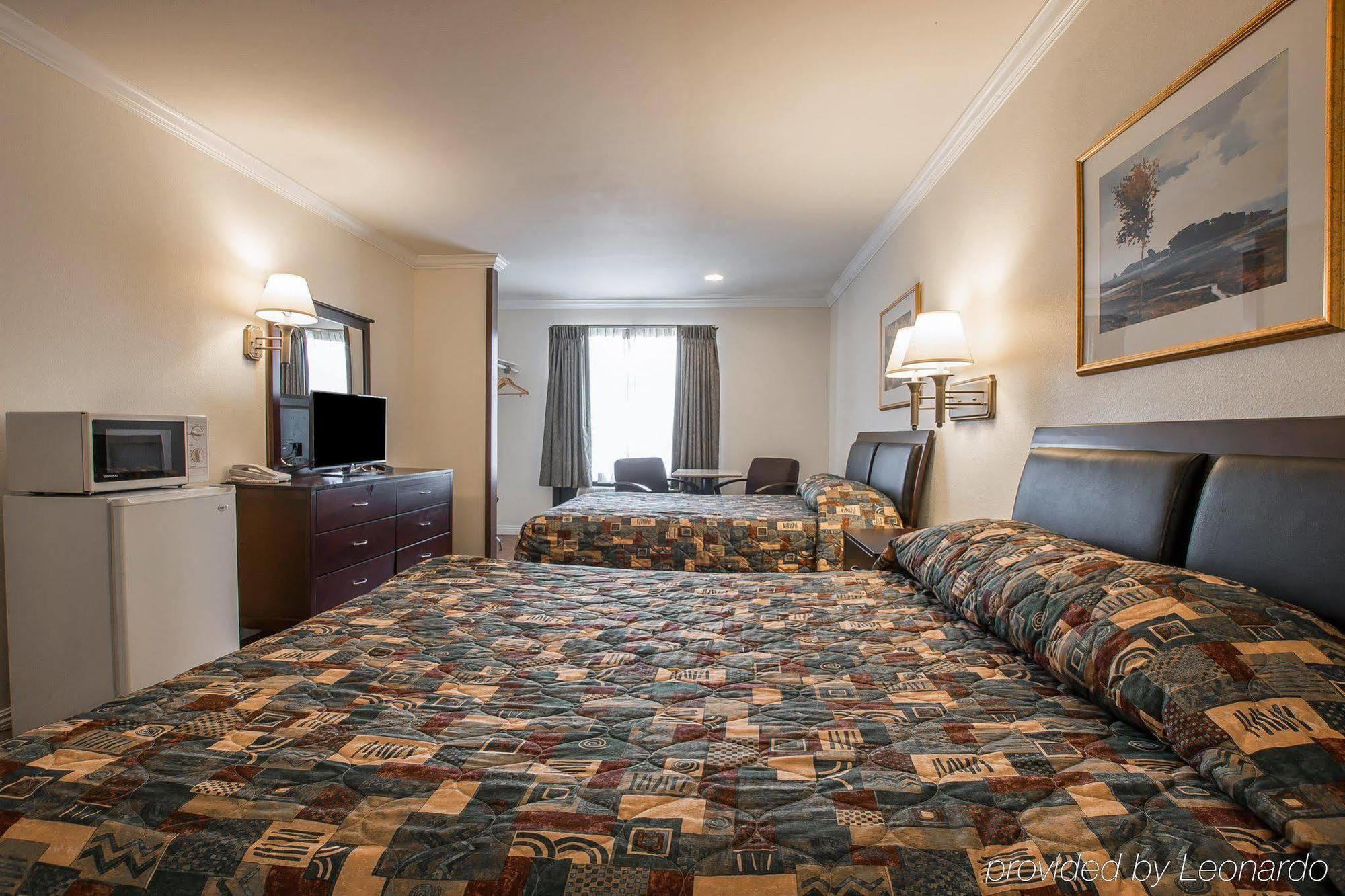 Rodeway Inn Riverside Bagian luar foto